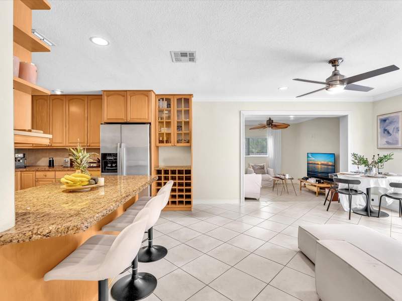 4 bedroom Single Family Residence at 11 Forest Hills Lane, University Park Country Club Estates, Boca Raton — photo 5