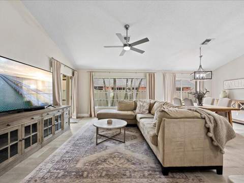 237 Moccasin Trail, Jupiter FL - photo 15 of 39