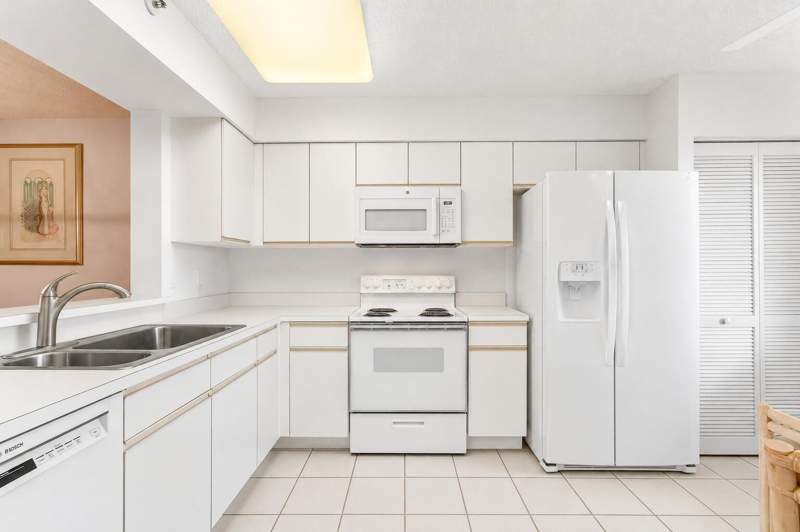 2 bedroom Condominium at 14111 Royal Vista Drive #407, Huntington Pointe, Delray Beach — photo 4