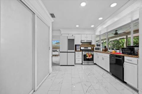 11650 NW 39th Place, Sunrise FL - photo 11 of 31