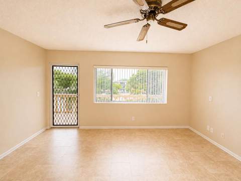 555 Purdy Lane #Unit 309, Palm Springs FL - photo 7 of 28