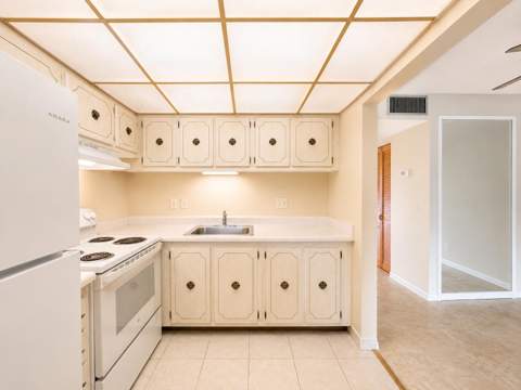 555 Purdy Lane #Unit 309, Palm Springs FL - photo 14 of 28