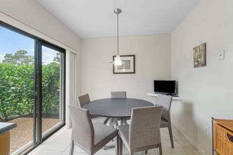 27 Stratford Lane #D, Boynton Beach FL - photo 10 of 56