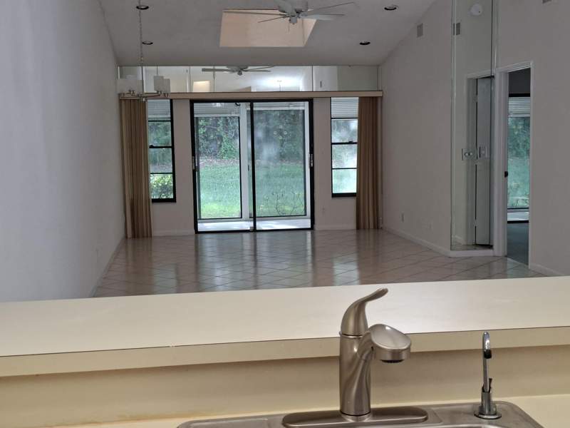 2 bedroom Condominium at 10032 Andrea Lane, Palm Chase Lakes Condo, Boynton Beach — photo 5
