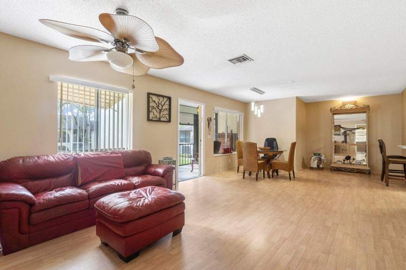 1 bedroom Condominium at 3587 La Playas #B-2, La Pinata Condo, Greenacres — photo 2