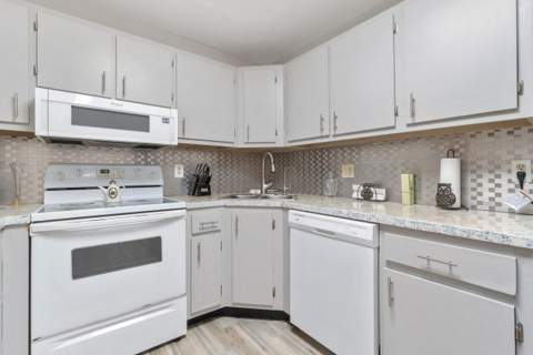 3587 La Playas #B-2, Greenacres FL - photo 8 of 26