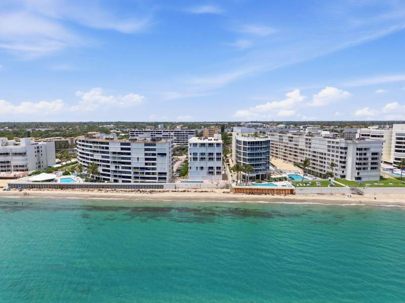 2 bedroom Condominium at 3580 S Ocean Boulevard #7F, Horizon East Condo, South Palm Beach — photo 2