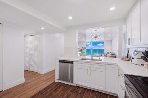 3580 S Ocean Boulevard #7F, South Palm Beach FL - photo 7 of 35