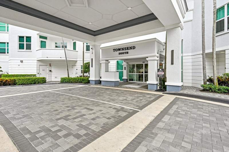 1 bedroom Condominium at 550 SE Mizner Boulevard #B206, Townsend Place Condo, Boca Raton — photo 4