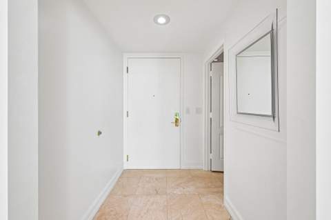 550 SE Mizner Boulevard #B206, Boca Raton FL - photo 6 of 27