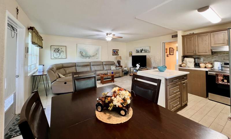 2 bedroom Condominium at 131 Andover F, Century Village - Andover Condos, West Palm Beach — photo 3