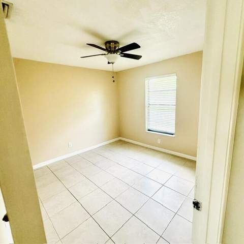 251 Las Palmas Street, Royal Palm Beach FL - photo 11 of 30
