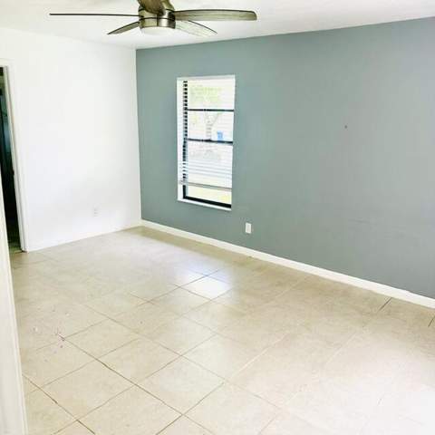 251 Las Palmas Street, Royal Palm Beach FL - photo 17 of 30