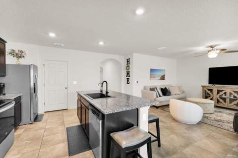 6379 NW Northwood Loop, Port St. Lucie FL - photo 13 of 48