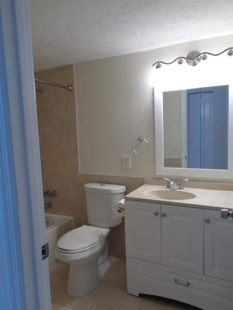 312 Southwind Drive #104, North Palm Beach FL - photo 10 of 25