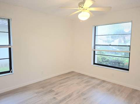 10032 Andrea Lane, Boynton Beach FL - photo 9 of 44