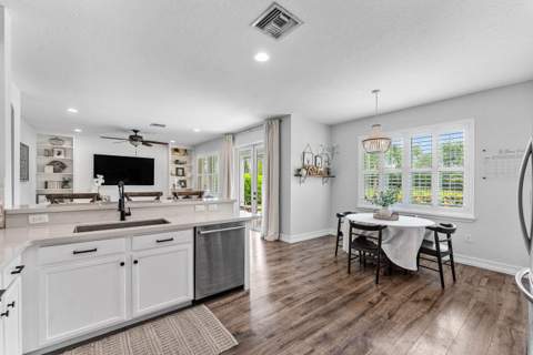 8421 Calabria Lakes Drive, Boynton Beach FL - photo 18 of 74