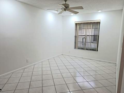 10032 Andrea Lane, Boynton Beach FL - photo 11 of 44