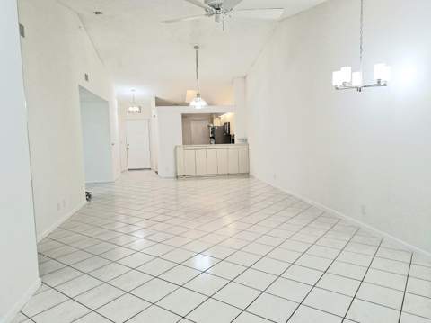 10032 Andrea Lane, Boynton Beach FL - photo 7 of 44