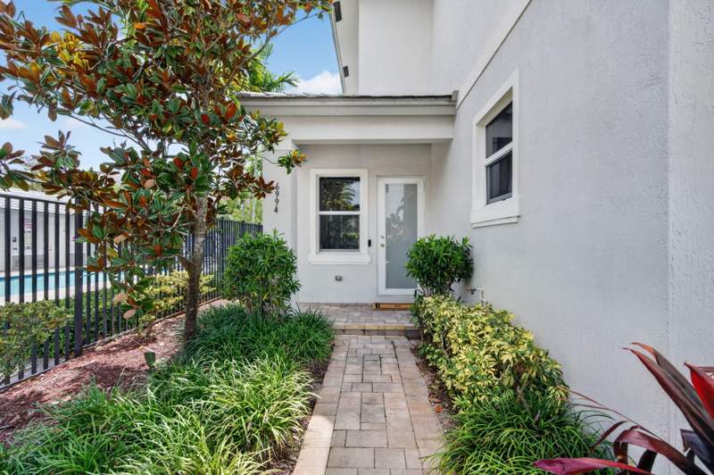 3 bedroom Townhouse at 6994 Pines Circle, First Baptist Church At, Coconut Creek — photo 5