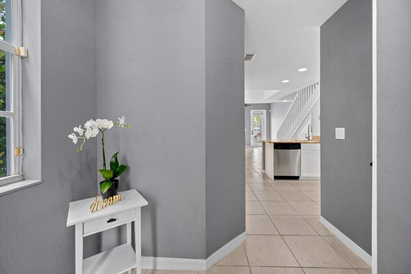 3 bedroom Townhouse at 902 S Federal Highway #8, Pineapple Village 2, Lake Worth Beach — photo 5