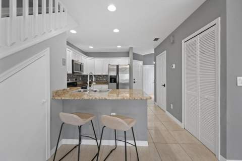 902 S Federal Highway #8, Lake Worth Beach FL - photo 8 of 29
