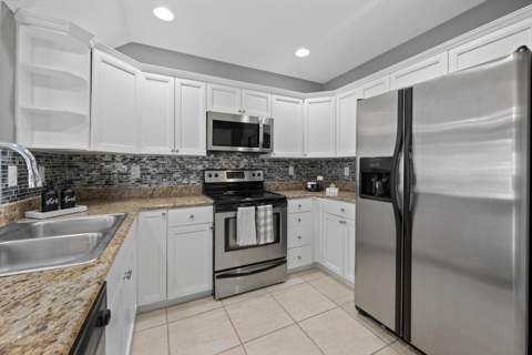 902 S Federal Highway #8, Lake Worth Beach FL - photo 7 of 29