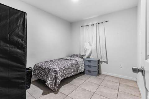 1810 N 16th Court, Fort Pierce FL - photo 12 of 19