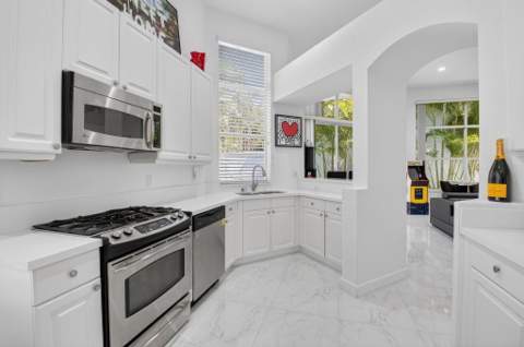 6439 NW 43rd Terrace, Boca Raton FL - photo 10 of 46