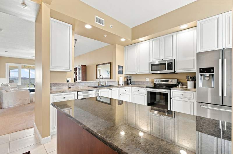2 bedroom Condominium at 34 Harbour Isle Drive #Ph05, Harbour Isle West, Fort Pierce — photo 5