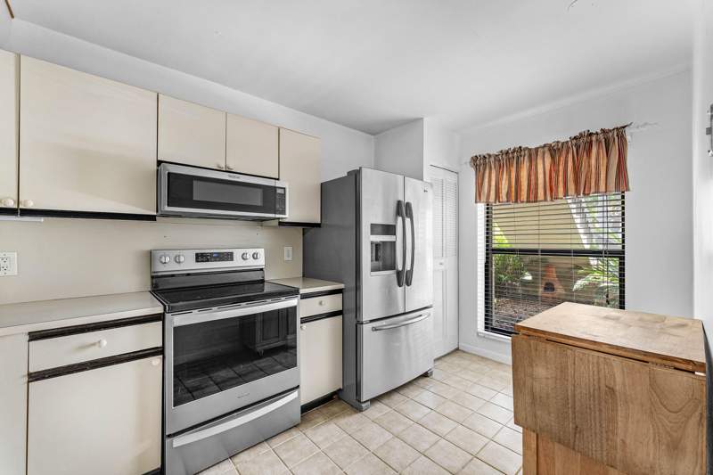 2 bedroom Condominium at 3349 Lucerne Park Drive, Park Pointe, Greenacres — photo 5