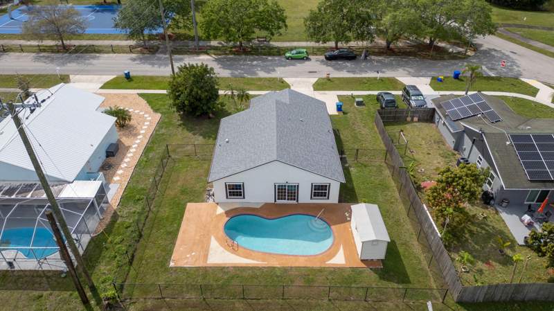 4 bedroom Single Family Residence at 1240 Grandview Circle, Counterpoint Estates 10, Royal Palm Beach — photo 2