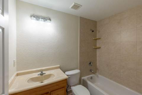 1240 Grandview Circle, Royal Palm Beach FL - photo 19 of 40