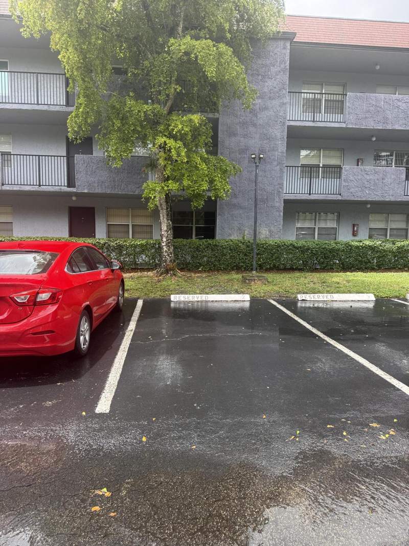 2 bedroom Condominium at 8450 Lagos De Campo Boulevard #107, Fairways Of Tamarac Condominium, Tamarac — photo 3