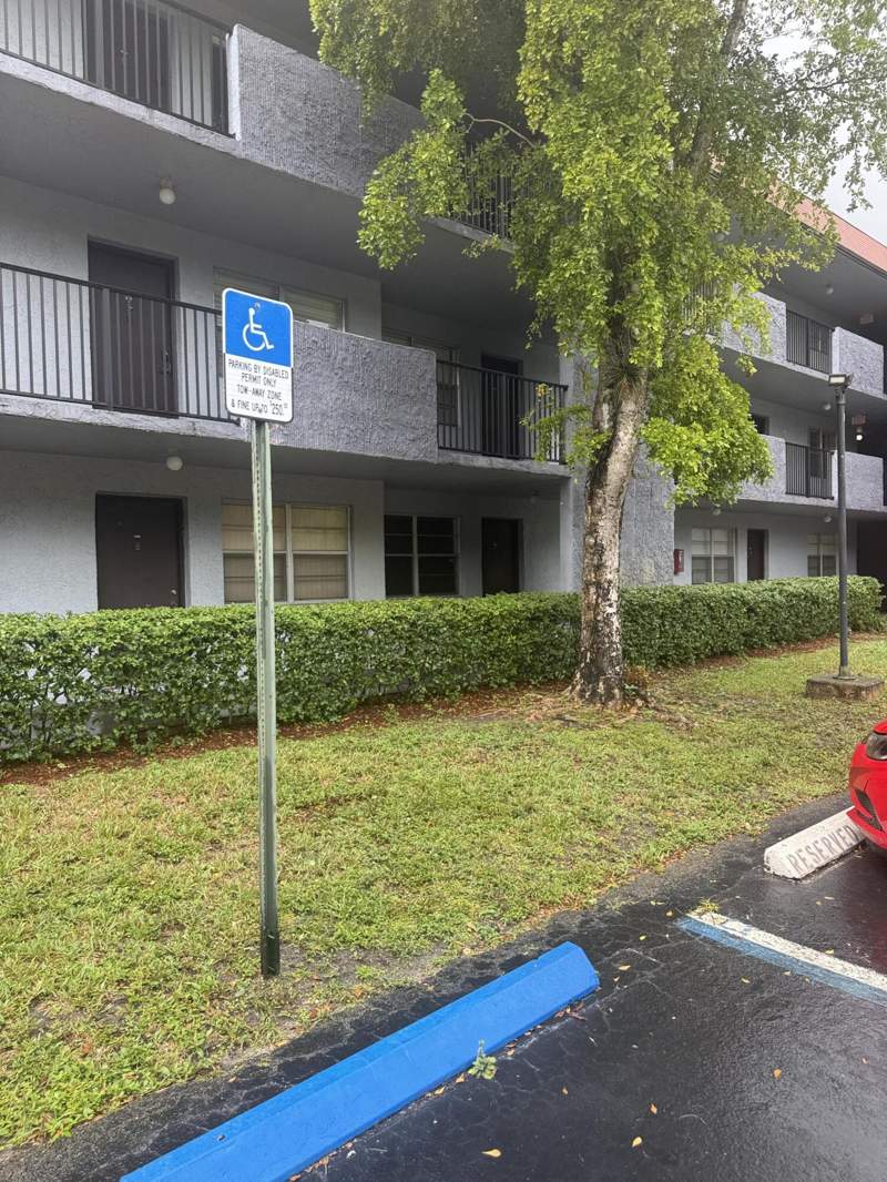 2 bedroom Condominium at 8450 Lagos De Campo Boulevard #107, Fairways Of Tamarac Condominium, Tamarac — photo 2