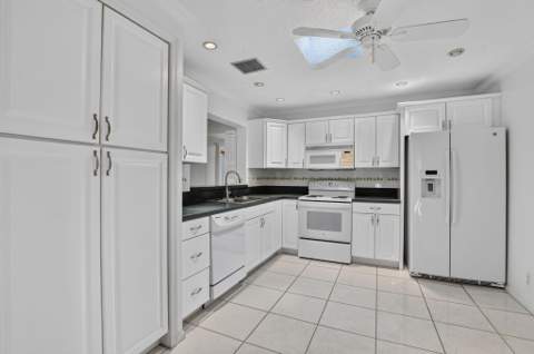 21718 San Simeon Circle, Boca Raton FL - photo 11 of 58