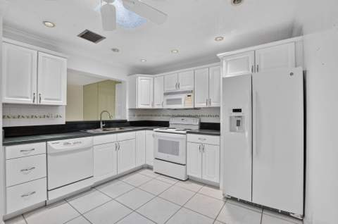21718 San Simeon Circle, Boca Raton FL - photo 12 of 58