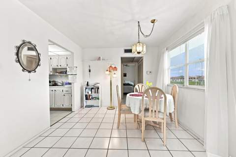 91 Flanders B, Delray Beach FL - photo 19 of 34