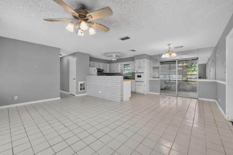414 Foresteria Drive, Lake Park FL - photo 8 of 38