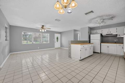 414 Foresteria Drive, Lake Park FL - photo 14 of 38