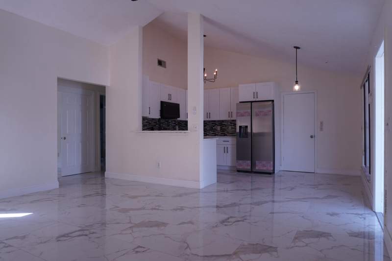3 bedroom Single Family Residence at 1792 SW 84th Avenue, University Park Parcels 4 5 & 6, Miramar — photo 2