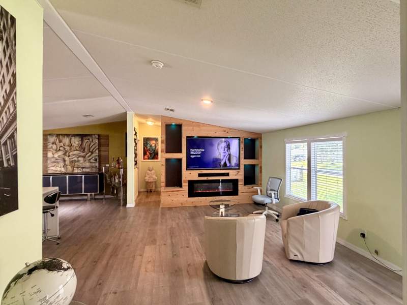 3 bedroom Manufactured Home at 5192 Amy Lane, Green Acres Unit 2, Fort Pierce — photo 5