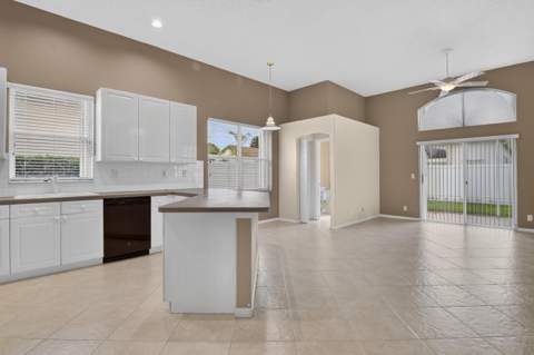 6783 Las Colinas Court, Lake Worth FL - photo 8 of 21