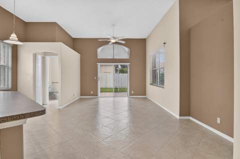 6783 Las Colinas Court, Lake Worth FL - photo 10 of 21