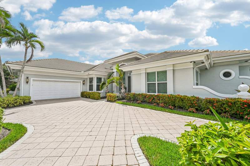4 bedroom Single Family Residence at 8651 SE Somerset Island Way, Jupiter River Estates, Jupiter — photo 5