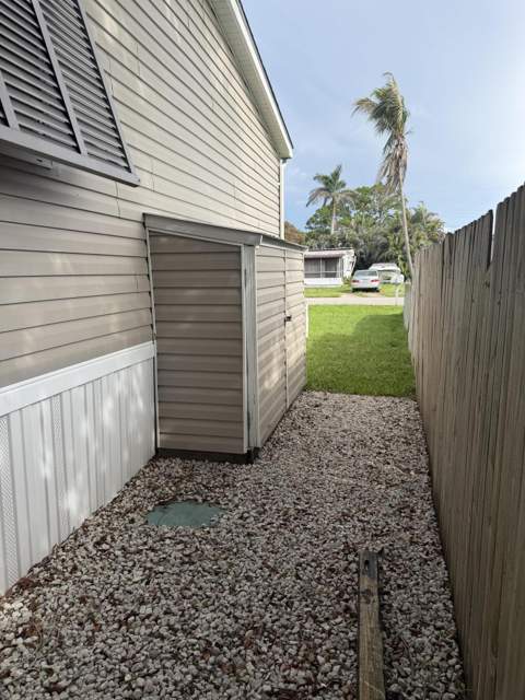 2802 SE Janet Street, Stuart FL - photo 24 of 33