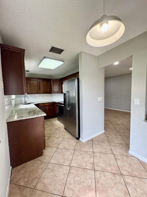 1877 Discovery Way, Deerfield Beach FL - photo 12 of 39