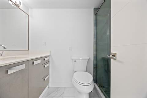 137 Golden Isles Drive #914, Hallandale Beach FL - photo 17 of 60