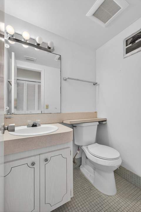 159 Easthampton G, West Palm Beach FL - photo 9 of 27