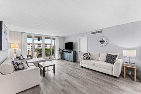 910 Dogwood Drive #444, Delray Beach FL - photo 9 of 21